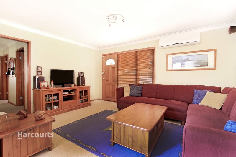 Photo - 4 Bangaroo Avenue, Dapto NSW 2530 - Image 2