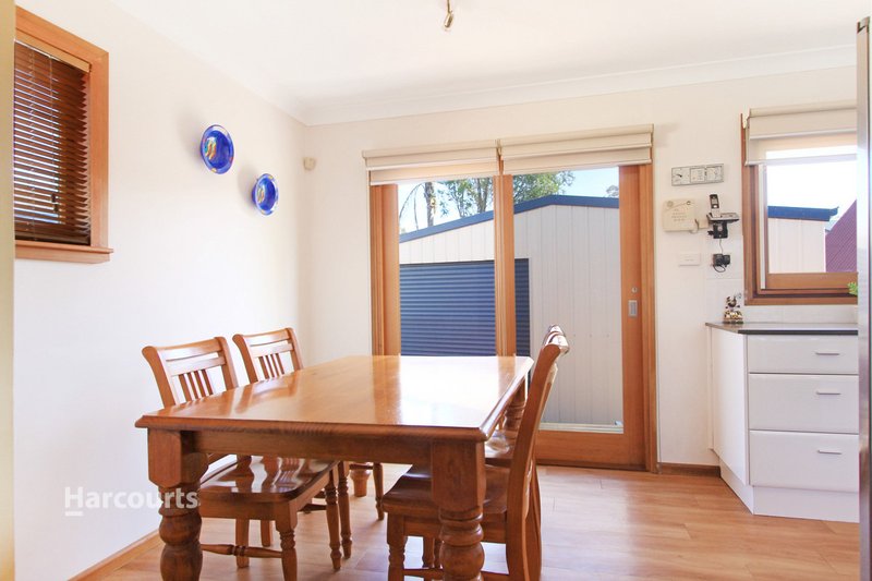 Photo - 4 Bangaroo Avenue, Dapto NSW 2530 - Image 4