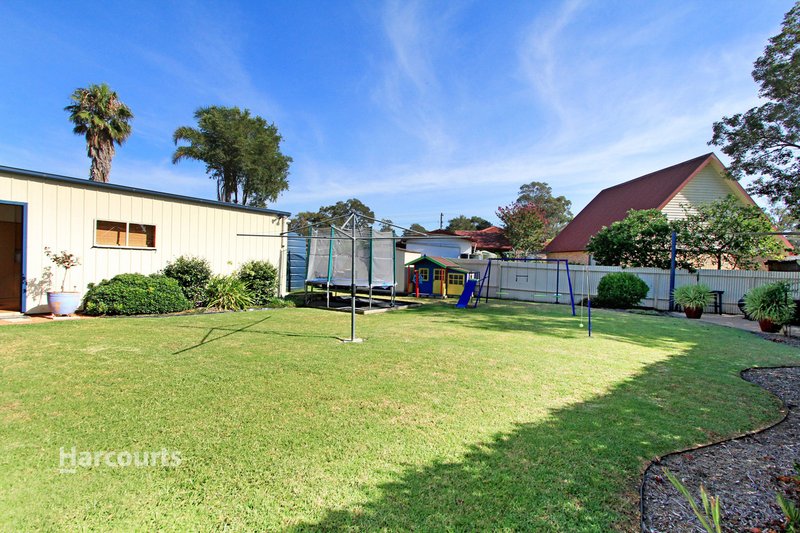 Photo - 4 Bangaroo Avenue, Dapto NSW 2530 - Image 7