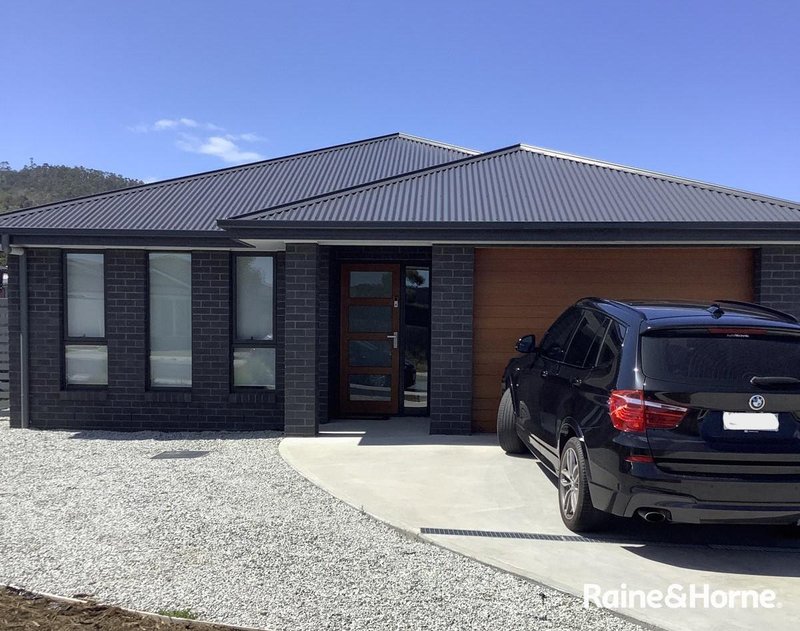 Photo - 4 Banksfield Street, Rokeby TAS 7019 - Image 1