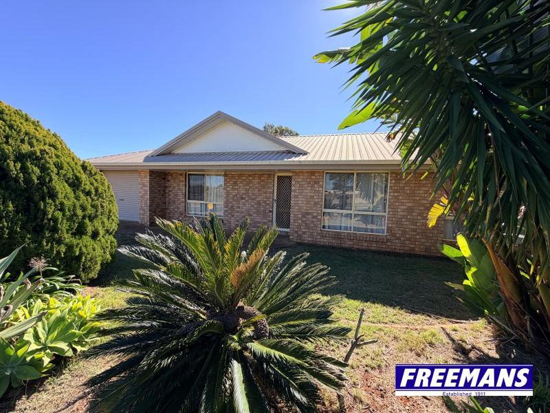 Photo - 4 Banksia Drive, Kingaroy QLD 4610 - Image 2