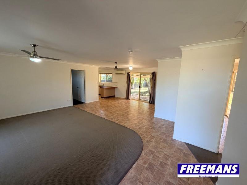 Photo - 4 Banksia Drive, Kingaroy QLD 4610 - Image 4