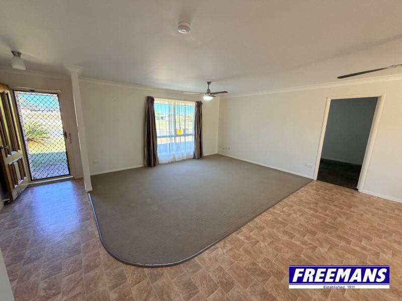 Photo - 4 Banksia Drive, Kingaroy QLD 4610 - Image 5
