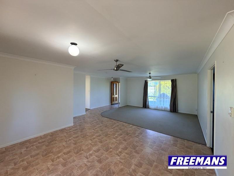 Photo - 4 Banksia Drive, Kingaroy QLD 4610 - Image 8