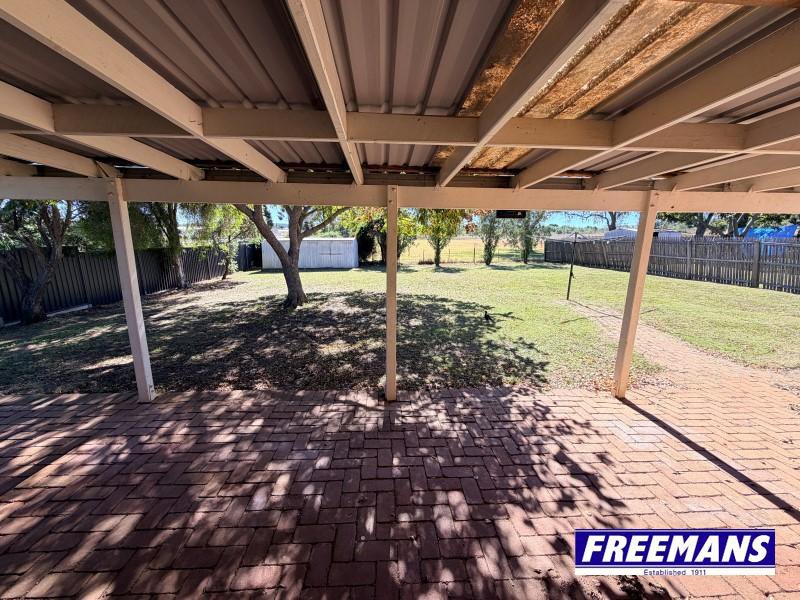 Photo - 4 Banksia Drive, Kingaroy QLD 4610 - Image 24