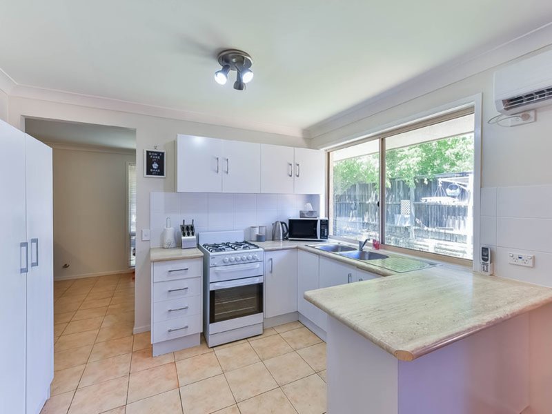 Photo - 4 Baragil Mews, Mount Annan NSW 2567 - Image 5