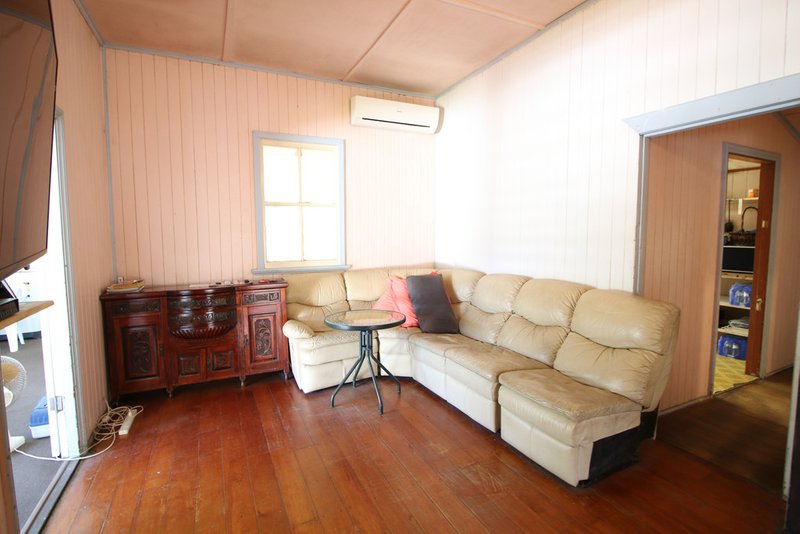 Photo - 4 Barbat Street, Giru QLD 4809 - Image 4