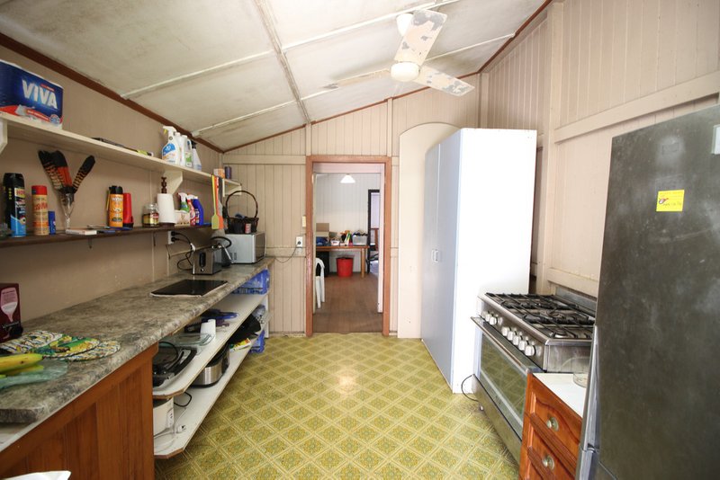 Photo - 4 Barbat Street, Giru QLD 4809 - Image 6