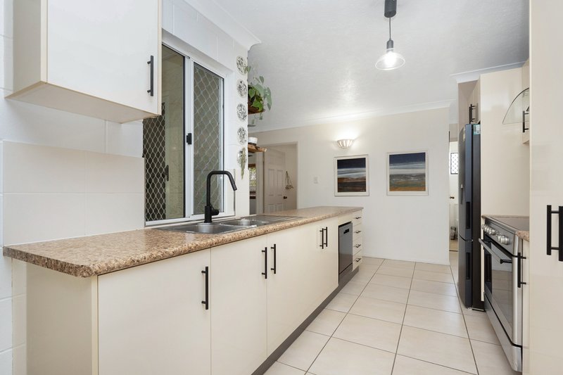 Photo - 4 Barber Court, Wulguru QLD 4811 - Image 9