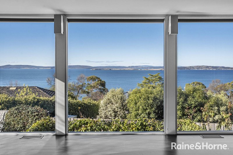 4 Baringa Road, Taroona TAS 7053