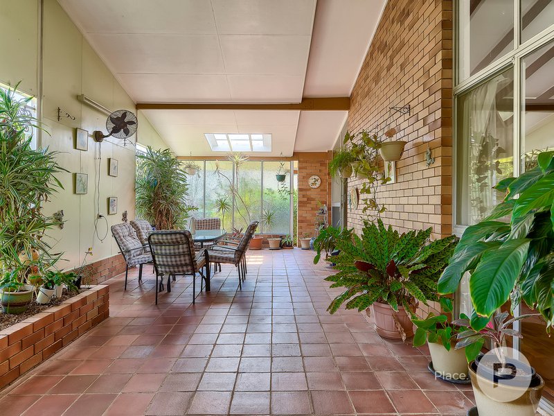 Photo - 4 Barnehurst Street, Tarragindi QLD 4121 - Image 12