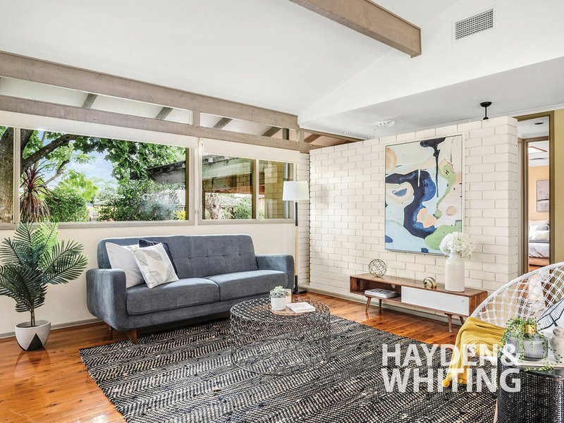 Photo - 4 Barrawarn Place, Castle Hill NSW 2154 - Image 3