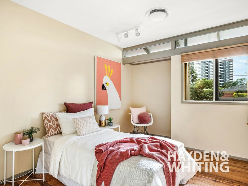 Photo - 4 Barrawarn Place, Castle Hill NSW 2154 - Image 8