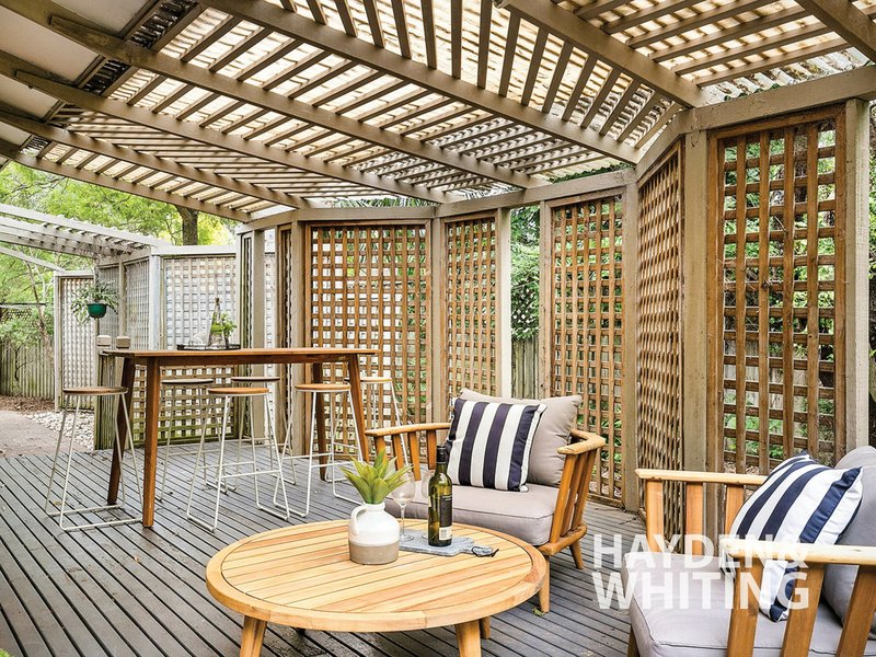 Photo - 4 Barrawarn Place, Castle Hill NSW 2154 - Image 12