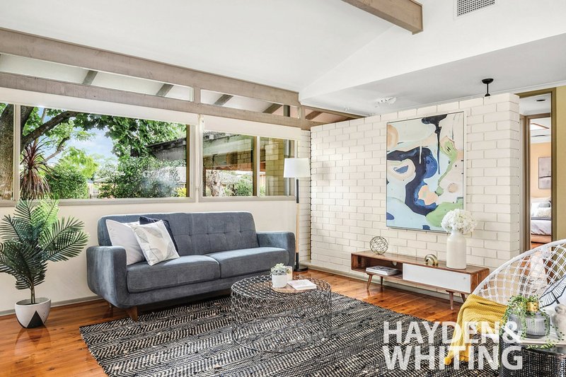 Photo - 4 Barrawarn Place, Castle Hill NSW 2154 - Image 3