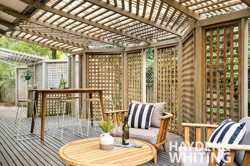 Photo - 4 Barrawarn Place, Castle Hill NSW 2154 - Image 12