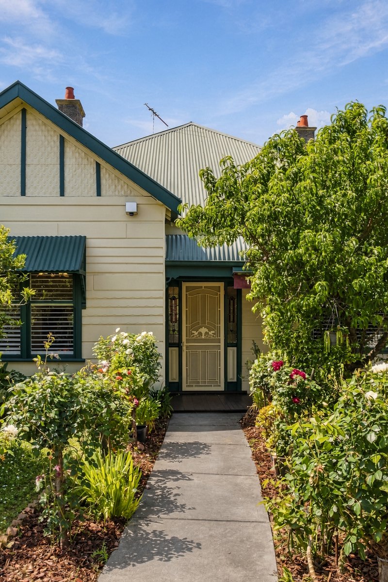Photo - 4 Bartlett Street, Preston VIC 3072 - Image 2