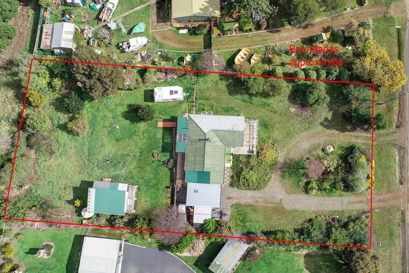 Photo - 4 Barton Avenue, Triabunna TAS 7190 - Image 3