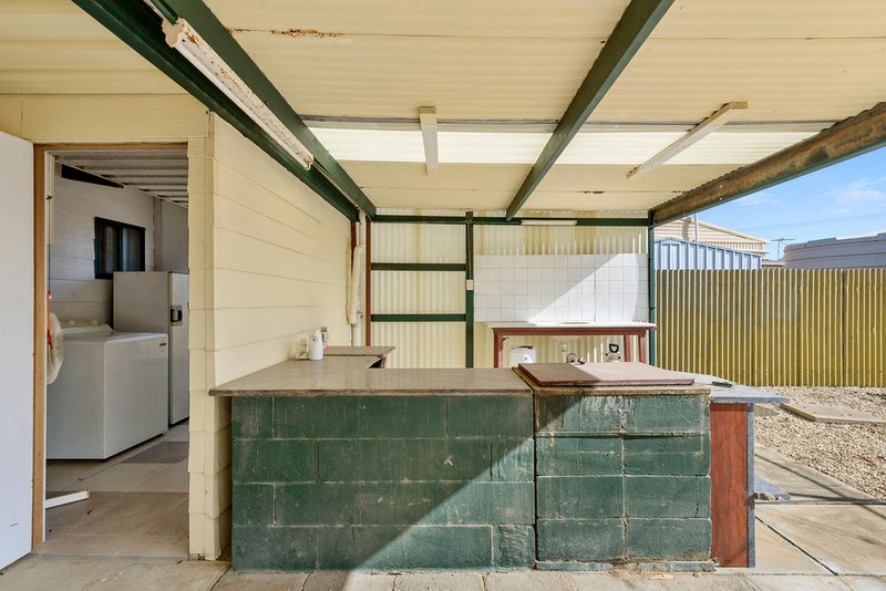 Photo - 4 Barton Road, Tiddy Widdy Beach SA 5571 - Image 16