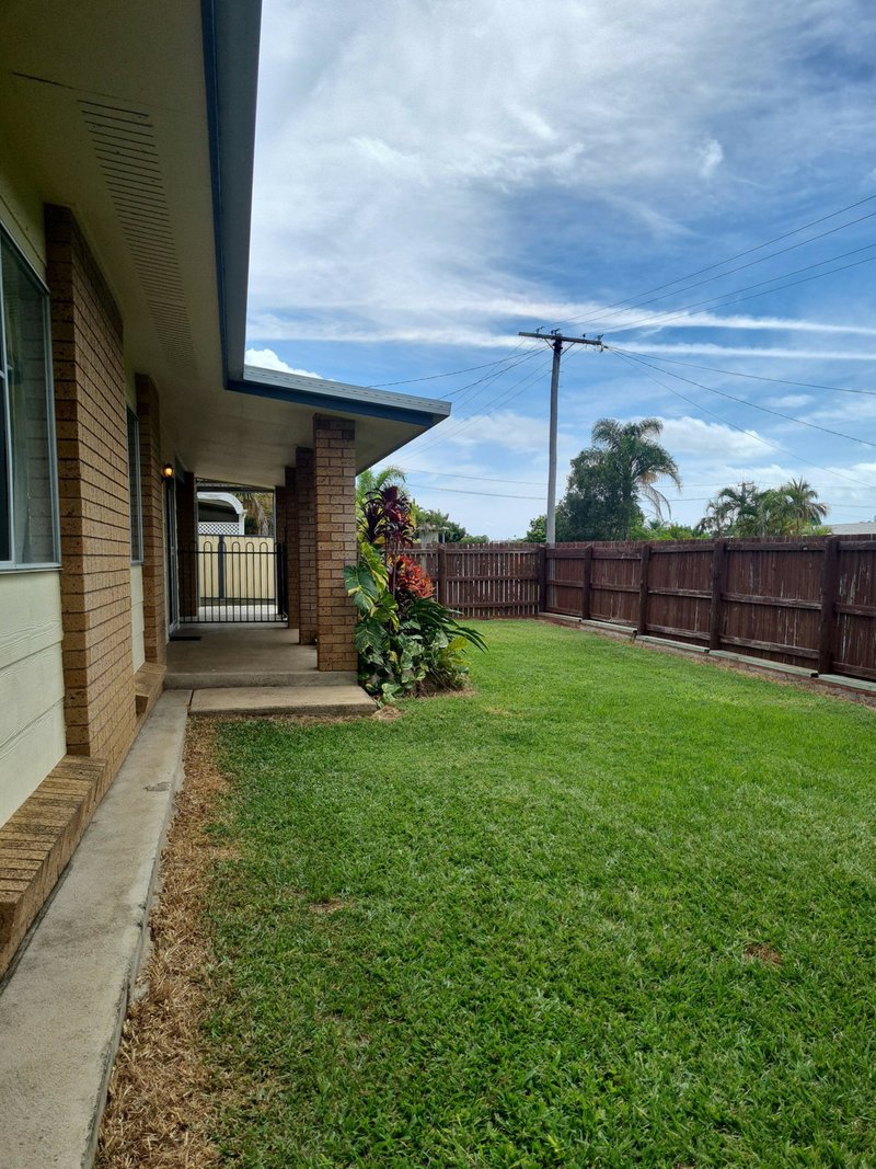 Photo - 4 Bass Street, Boyne Island QLD 4680 - Image 2