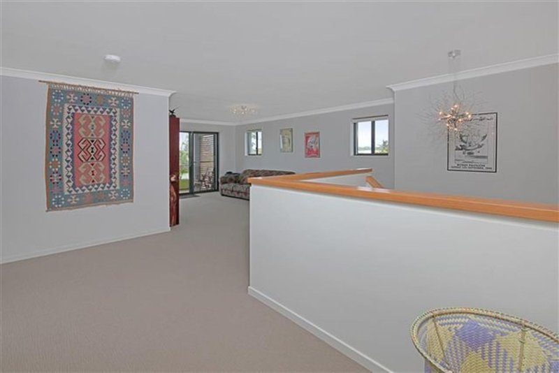 Photo - 4 Beachside Boulevard, Tomakin NSW 2537 - Image 9