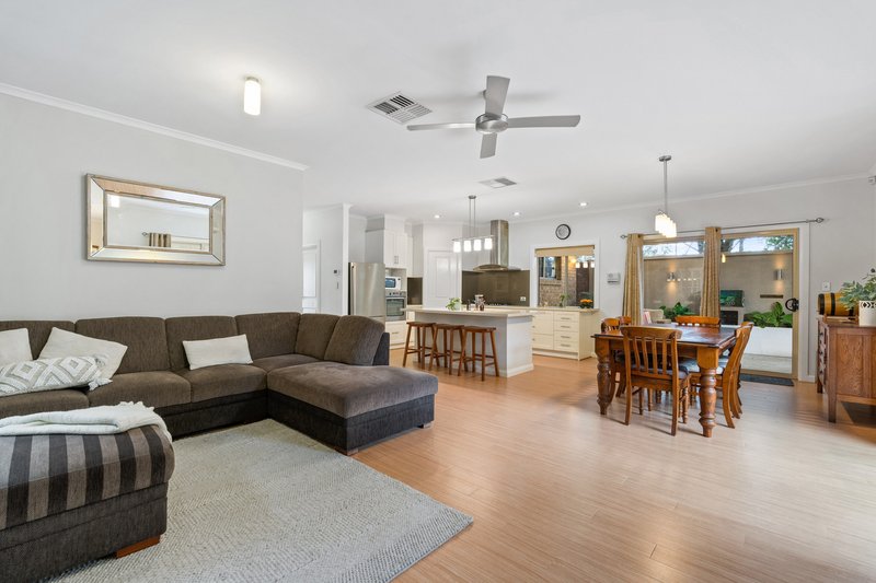 Photo - 4 Beagle Street, Flagstaff Hill SA 5159 - Image 6