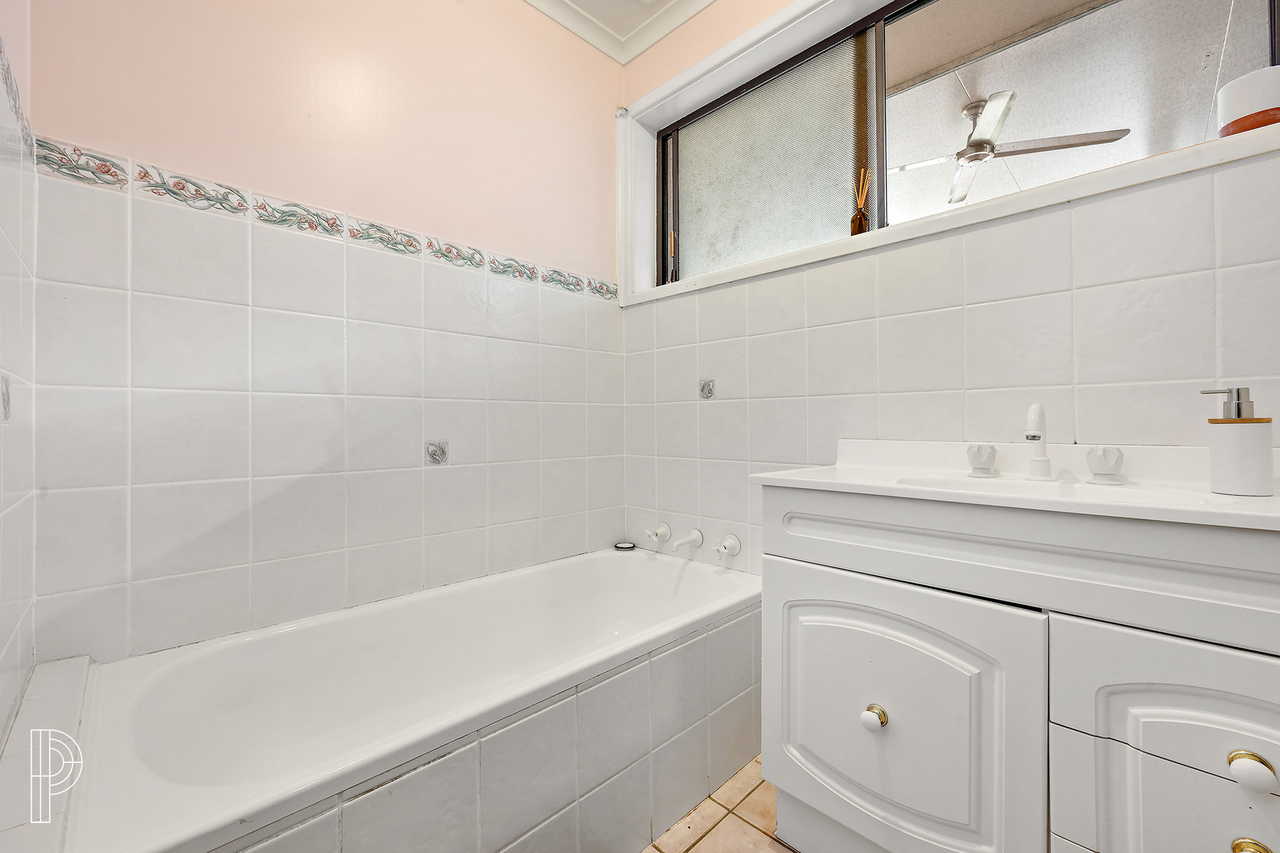 4-bedroom house at 4 Beaurepaire Crescent, Holt, ACT 2615, , Australian Capital Territory