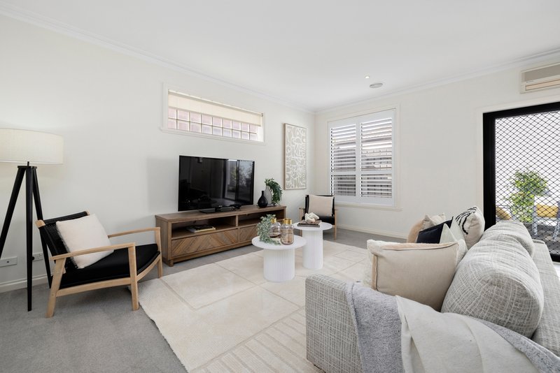 Photo - 4 Becket Avenue, Bentleigh East VIC 3165 - Image 7