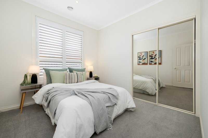 Photo - 4 Becket Avenue, Bentleigh East VIC 3165 - Image 11