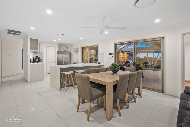 Photo - 4 Bedarra Court, Eight Mile Plains QLD 4113 - Image 2