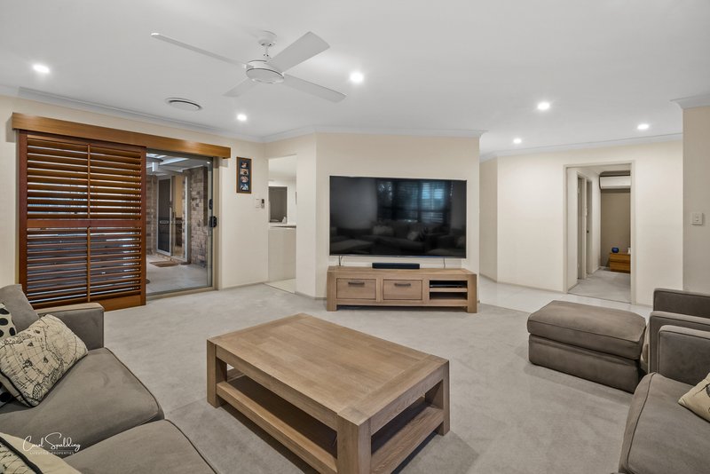 Photo - 4 Bedarra Court, Eight Mile Plains QLD 4113 - Image 9
