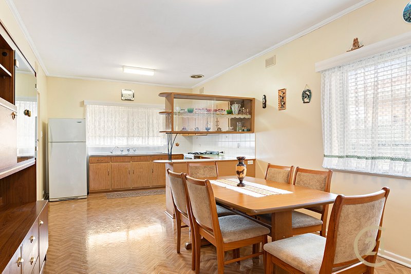 Photo - 4 Bedford Street, Largs Bay SA 5016 - Image 5