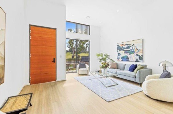 Photo - 4 BEDROOMS Huge Townhouses ( Open To Inspect ) , Box Hill NSW 2765 - Image 3