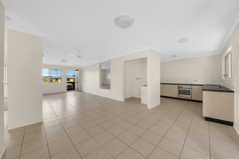 Photo - 4 Belar Court, Kin Kora QLD 4680 - Image 5