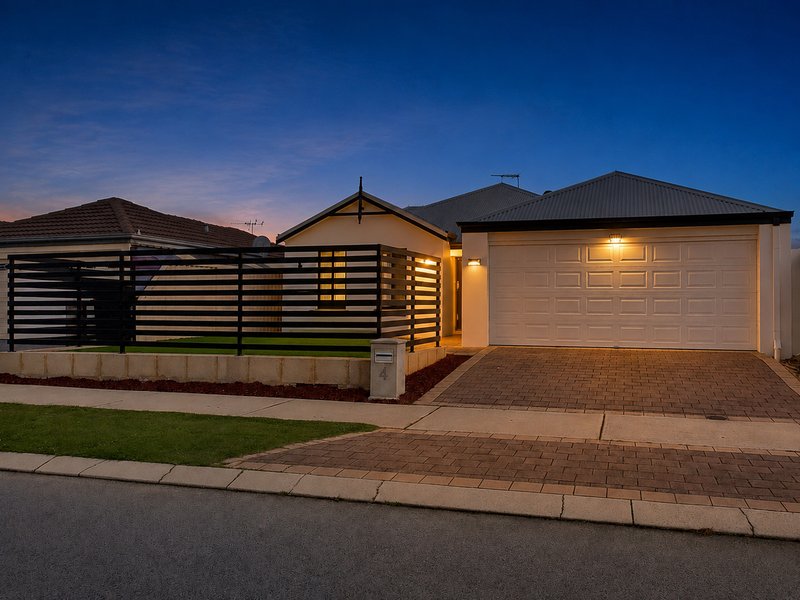 Photo - 4 Belfast Crescent, Ridgewood WA 6030 - Image 1
