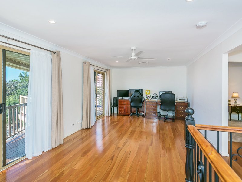 Photo - 4 Bellavista Close, Highland Park QLD 4211 - Image 17