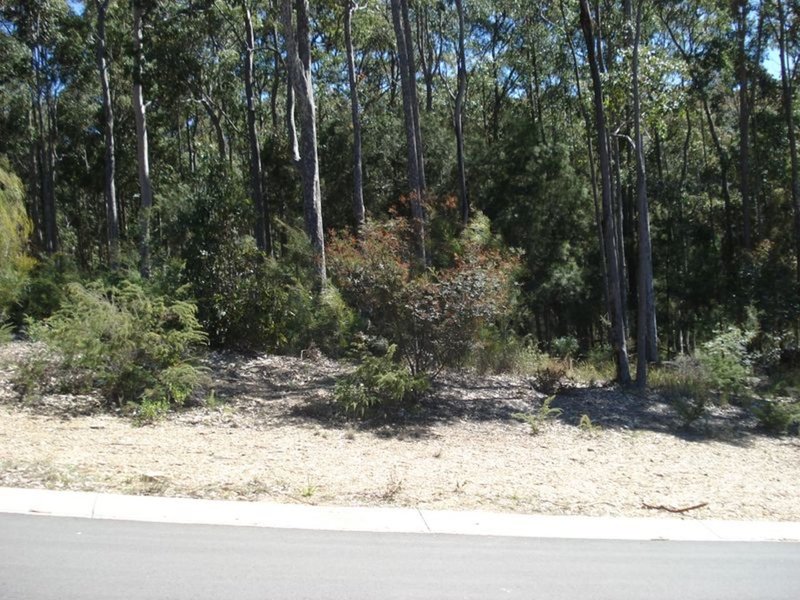 Photo - 4 Bellbird Drive, Malua Bay NSW 2536 - Image 2