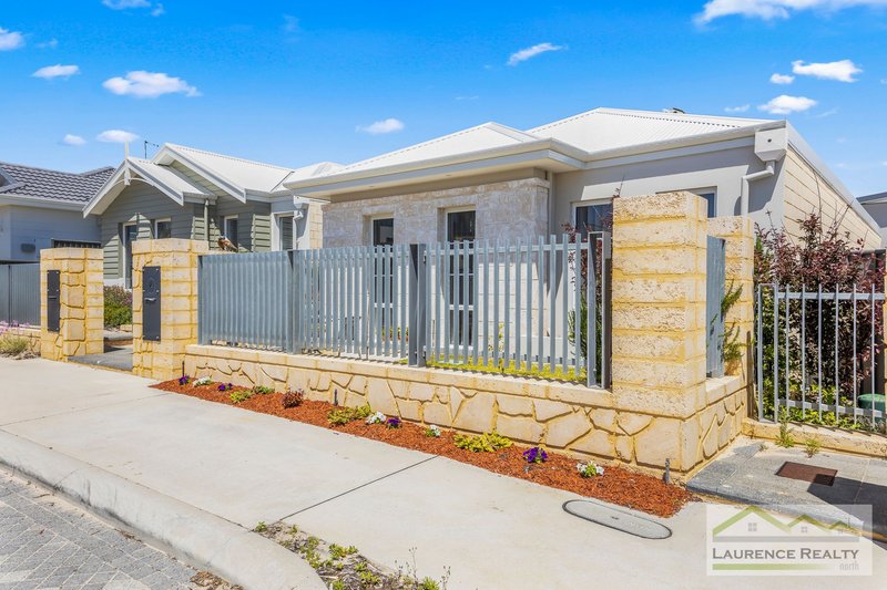 4 Bellefontaine Grove, Mindarie WA 6030