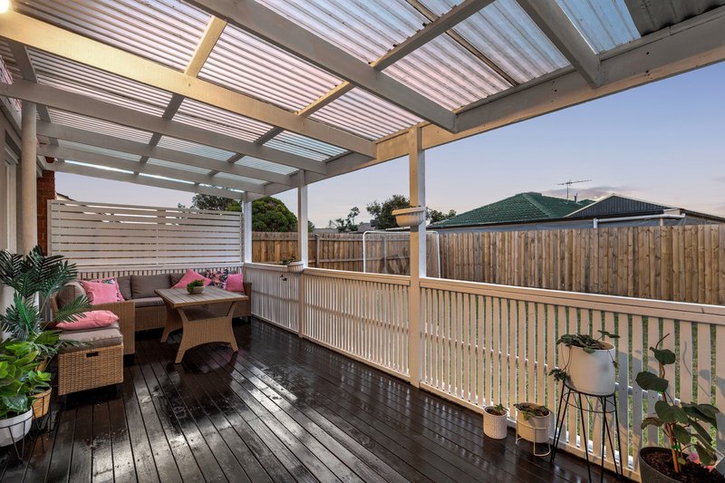 Photo - 4 Bellevue Drive, Keilor Downs VIC 3038 - Image 14