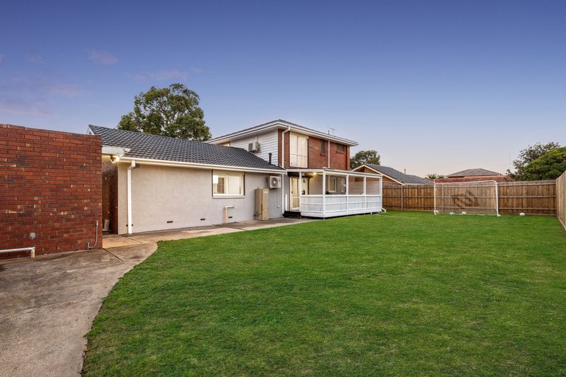 Photo - 4 Bellevue Drive, Keilor Downs VIC 3038 - Image 15