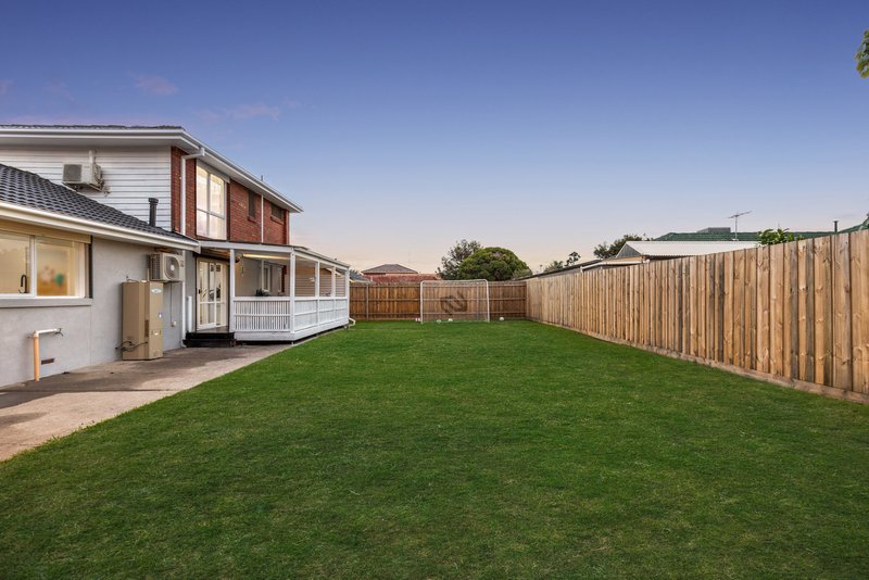 Photo - 4 Bellevue Drive, Keilor Downs VIC 3038 - Image 16
