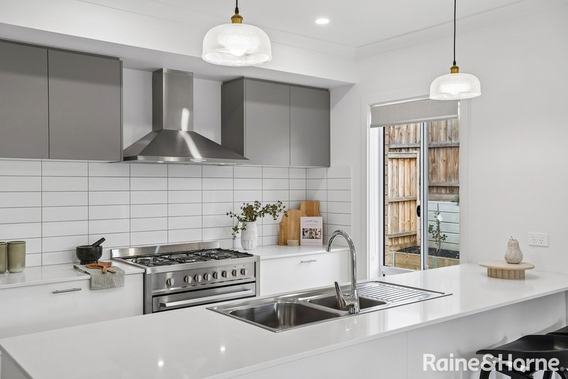 Photo - 4 Belmont Lane, Gisborne VIC 3437 - Image 8