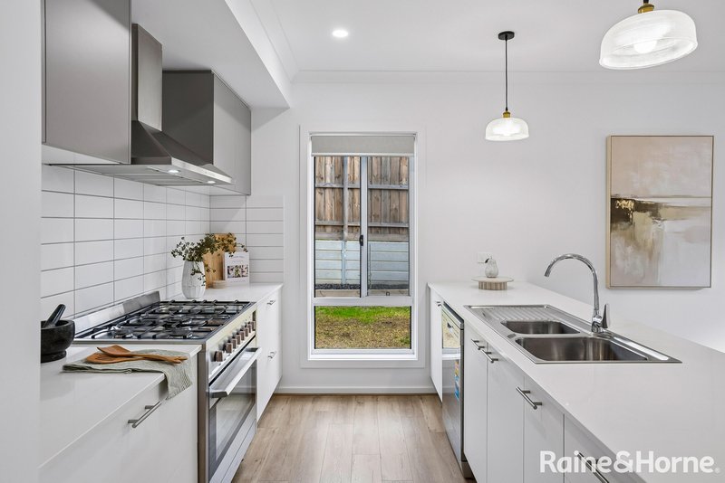 Photo - 4 Belmont Lane, Gisborne VIC 3437 - Image 9