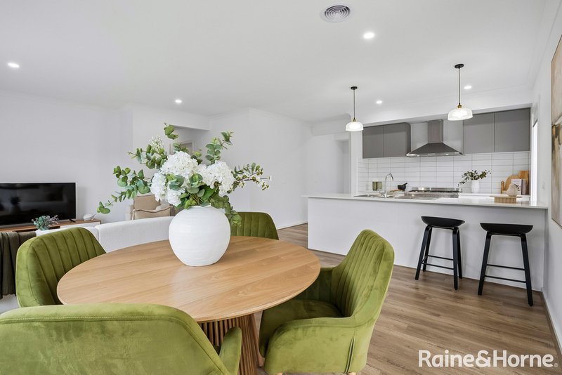 Photo - 4 Belmont Lane, Gisborne VIC 3437 - Image 12