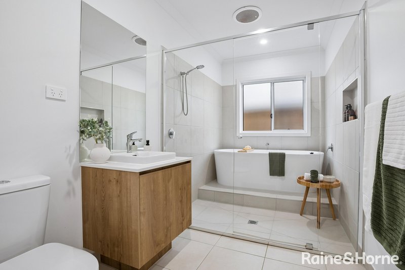 Photo - 4 Belmont Lane, Gisborne VIC 3437 - Image 18