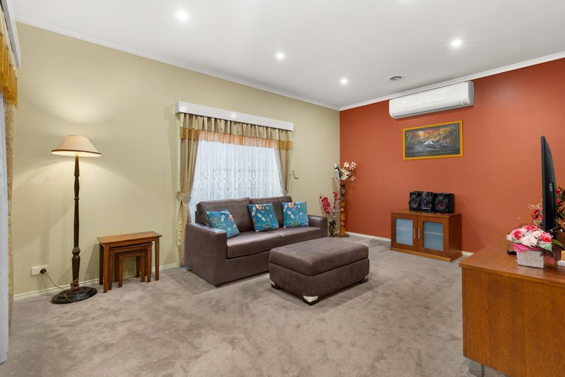 Photo - 4 Ben Cairn Mews, Pakenham VIC 3810 - Image 9