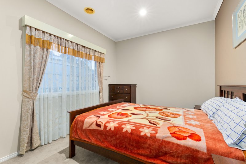 Photo - 4 Ben Cairn Mews, Pakenham VIC 3810 - Image 12