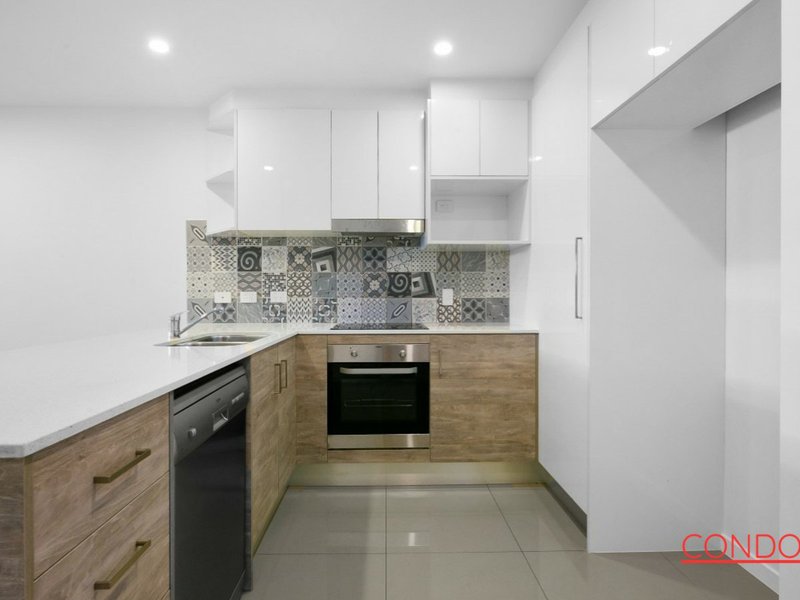 Photo - 4 Ben Lexcen Place, Robina QLD 4226 - Image 8