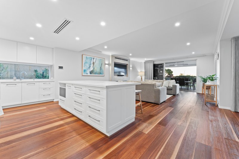 Photo - 4 Bendalong Boulevard, Secret Harbour WA 6173 - Image 4