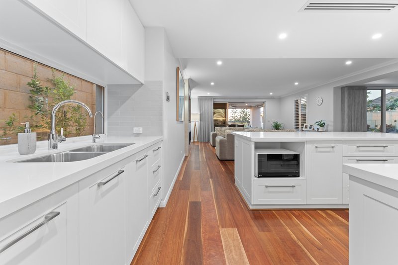 Photo - 4 Bendalong Boulevard, Secret Harbour WA 6173 - Image 12